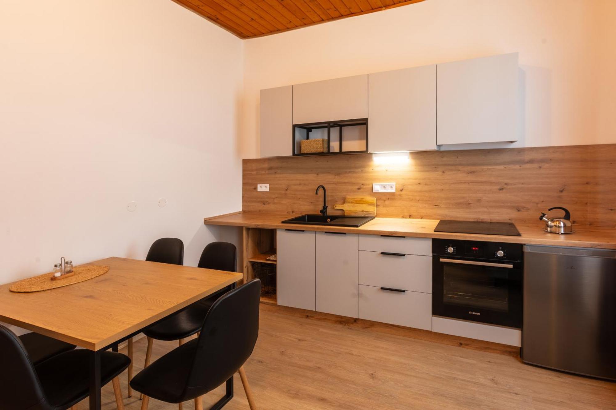 Hotel Atlas Ceske Budejovice Kültér fotó